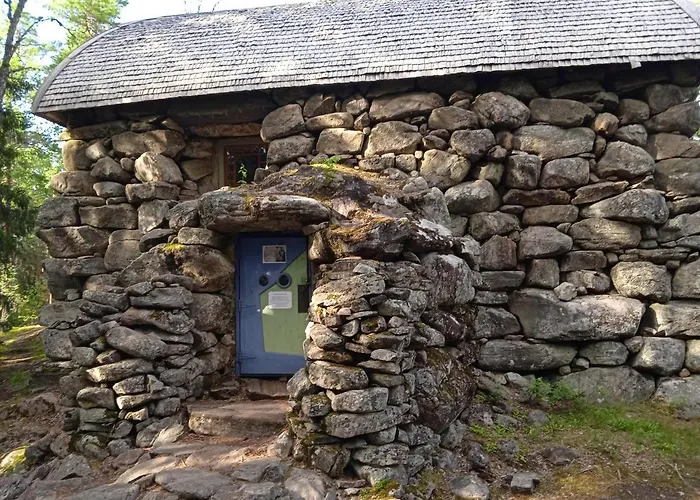 Ellivuori, Ellin Pooli 1 사스타말라