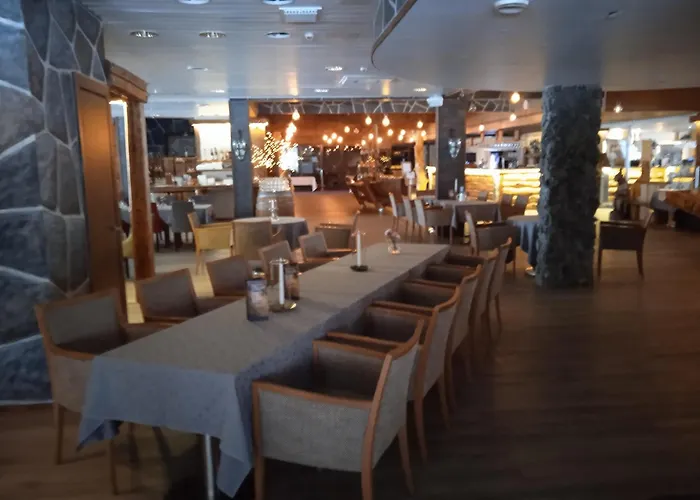 Ellivuori, Ellin Pooli 1 * 사스타말라